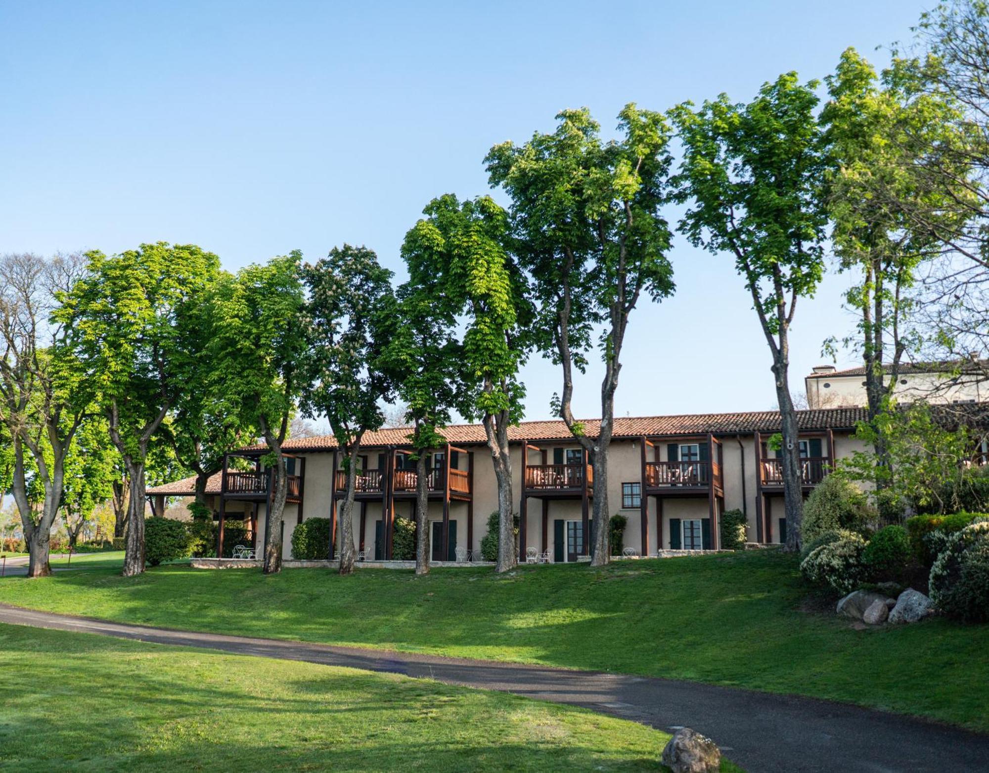 Qc Termegarda Spa & Golf Resort Calvagese Della Riviera Exteriör bild