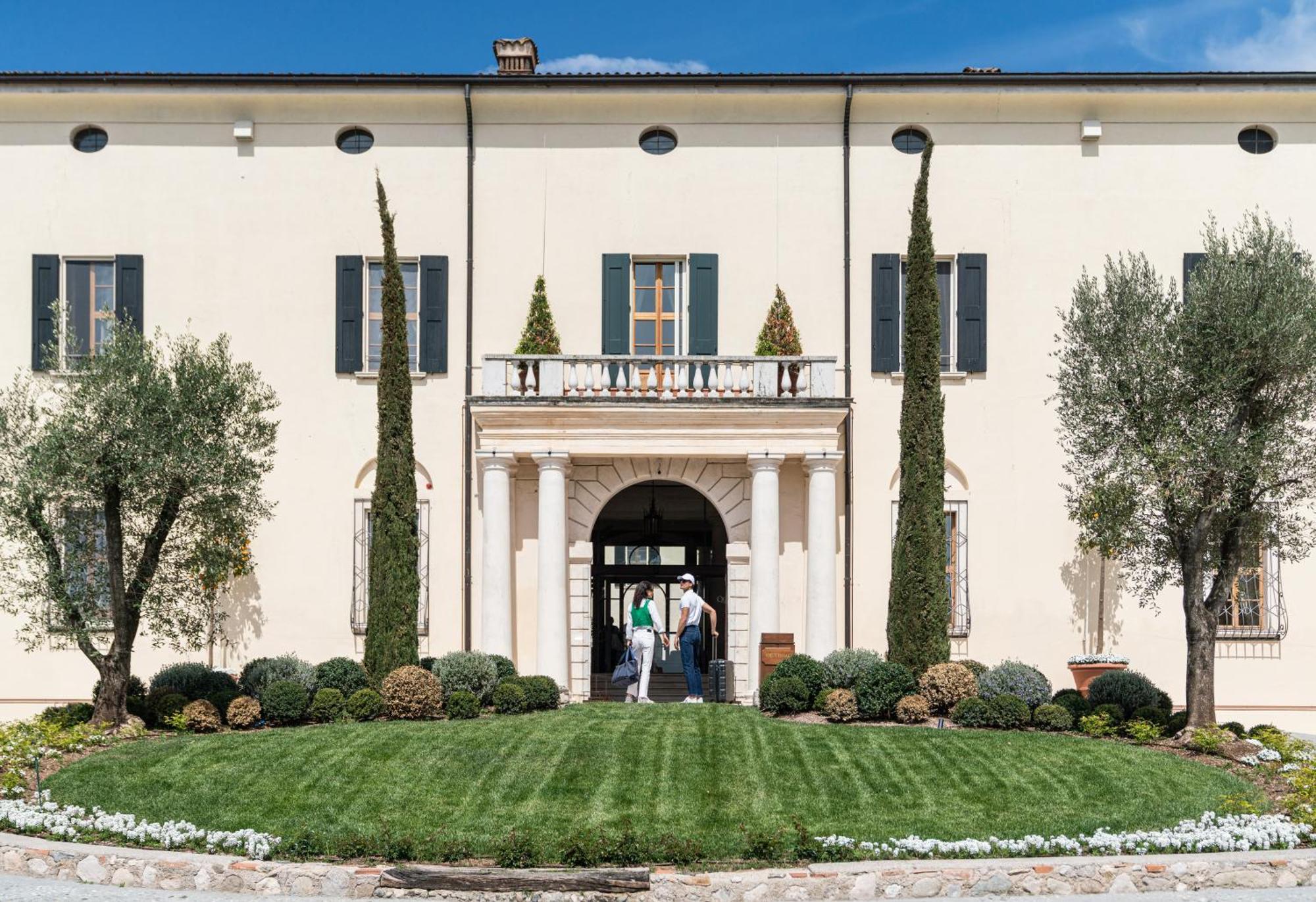 Qc Termegarda Spa & Golf Resort Calvagese Della Riviera Exteriör bild